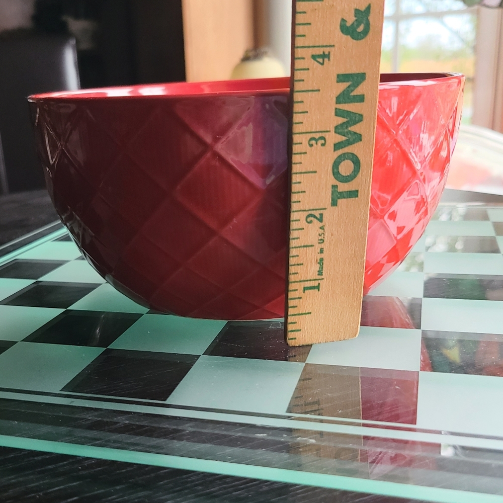 Red Textured Bowl - Picture 6 of 10